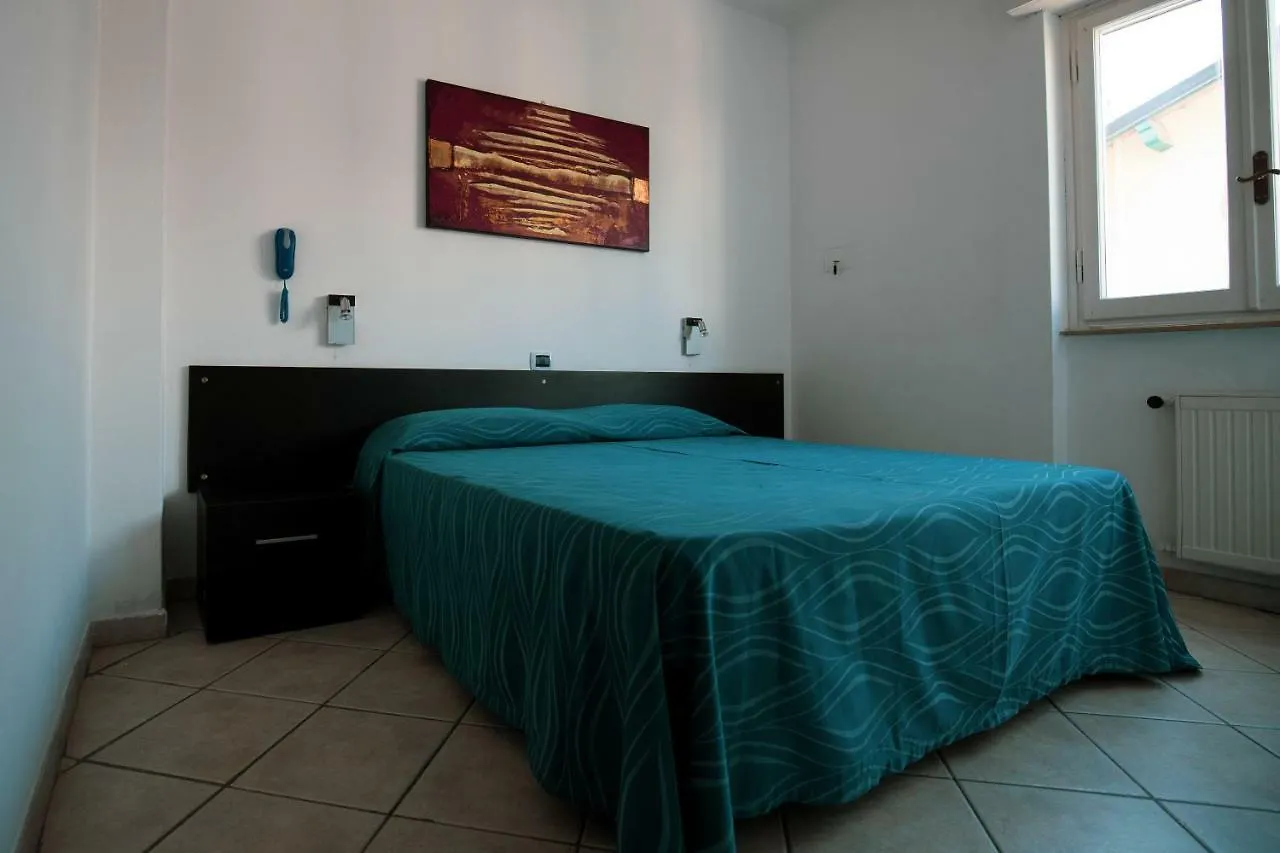 **  Hotel New Burlamacco Lido di Camaiore Itália